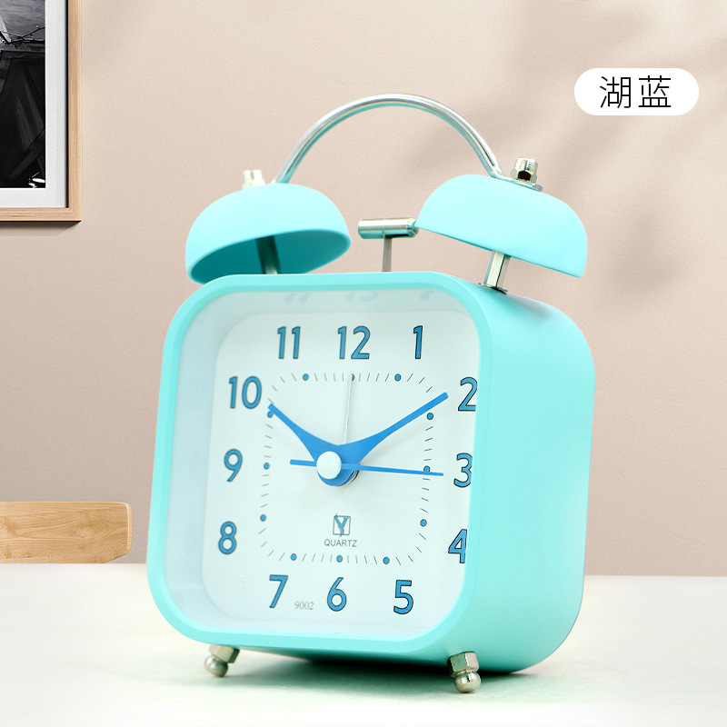 Reloj simple para estudiantes con dormitorio perezoso levantarse de la cama super alto reloj de asiento de metal nuevo silencioso caminando reloj despertador de luz nocturna