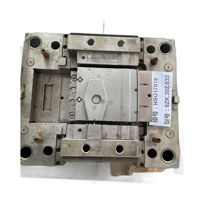 Avtomobil hissələri qəlibləri Plastic Mold Processing Power Tool