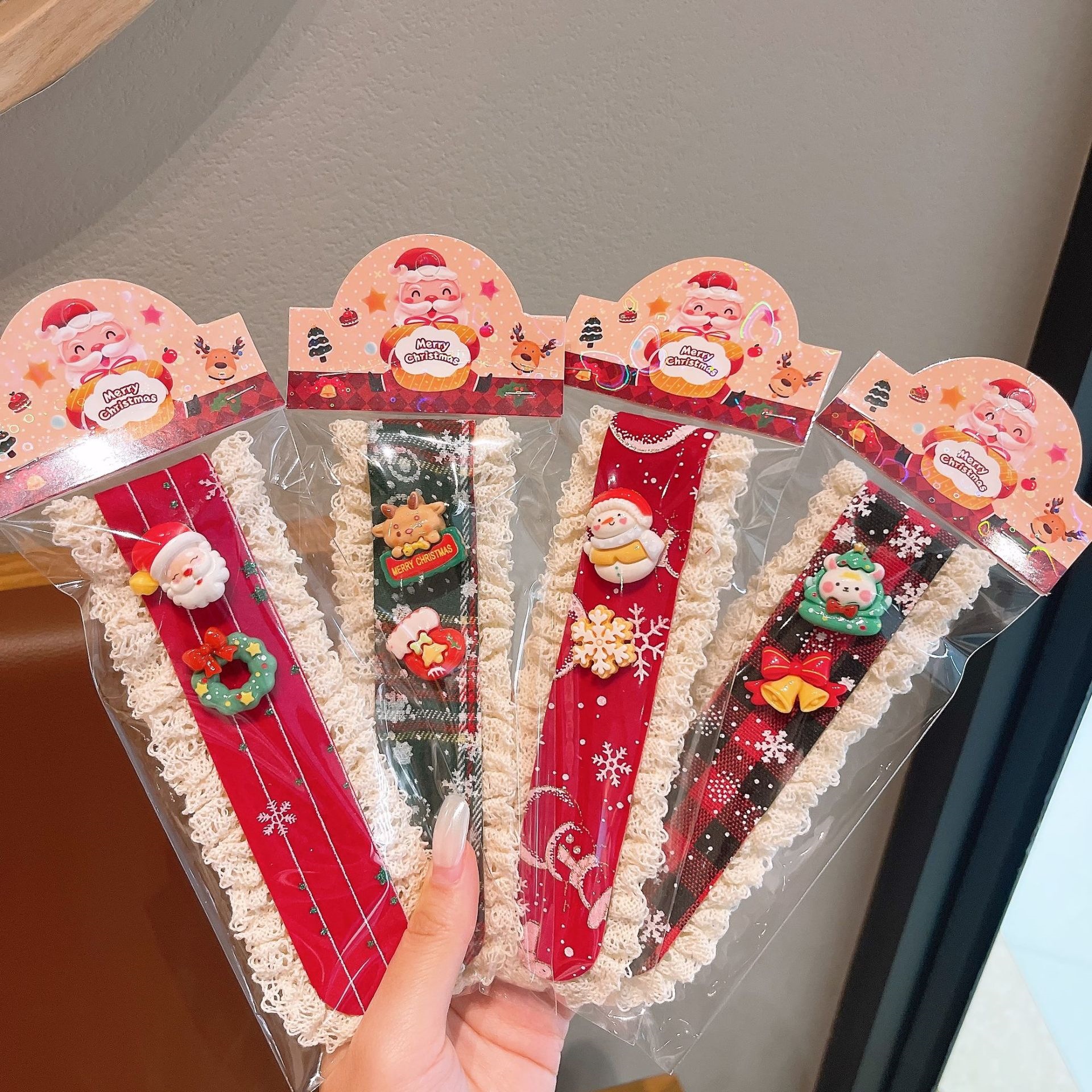 Velcro hair clips for girls, children's Christmas style, hair styling tool for tidying up stray hairs, baby hair accessories