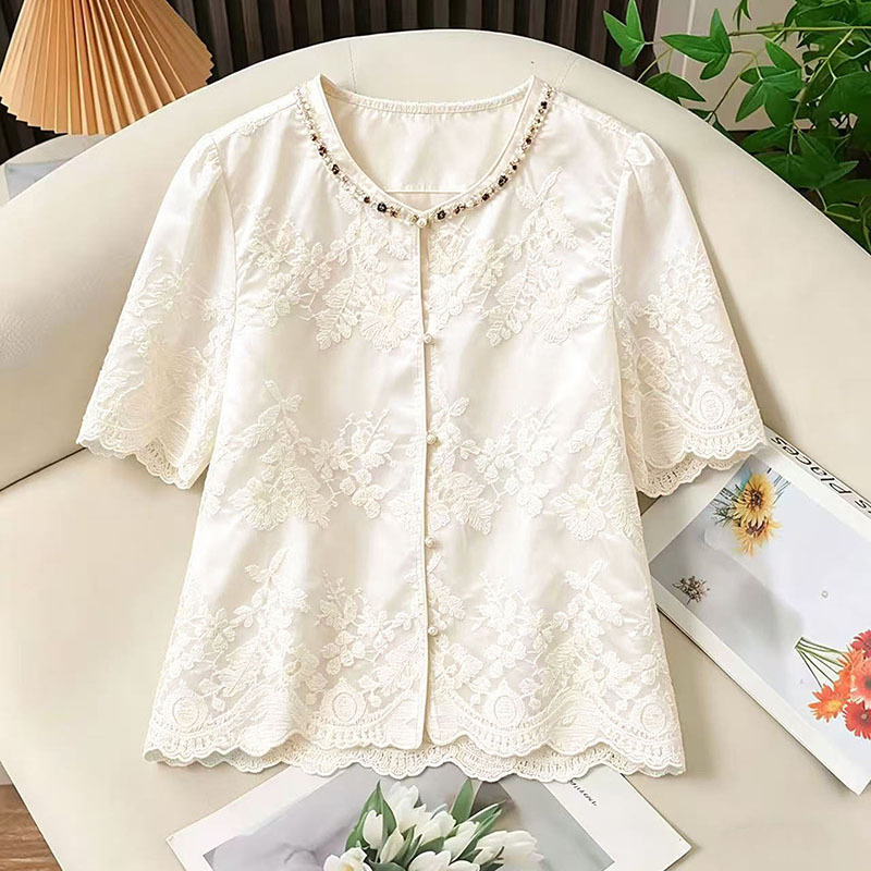 Summer 2026 New Short-Sleeve Shirt with Beading, Heavy Embroidery, Light Luxury, Sweet Style, Plus-Size, Young Chinese-Style Women's Blouse Summer 2026 New Short-Sleeve Shirt with Beading, Heavy Embroidery, Light Luxury, Sweet Style, Plus-Size, Young Chinese-Style Women's Blouse