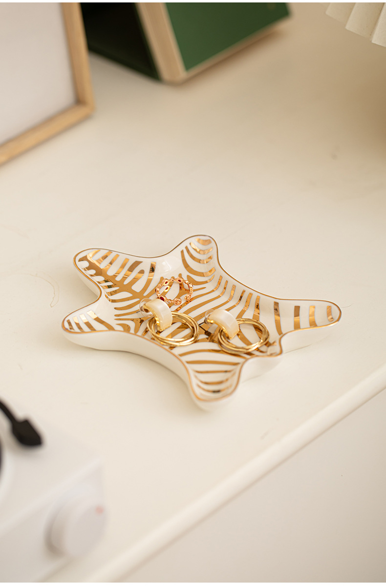 Mignon Star Céramique Les Assiettes 1 Pièce display picture 3