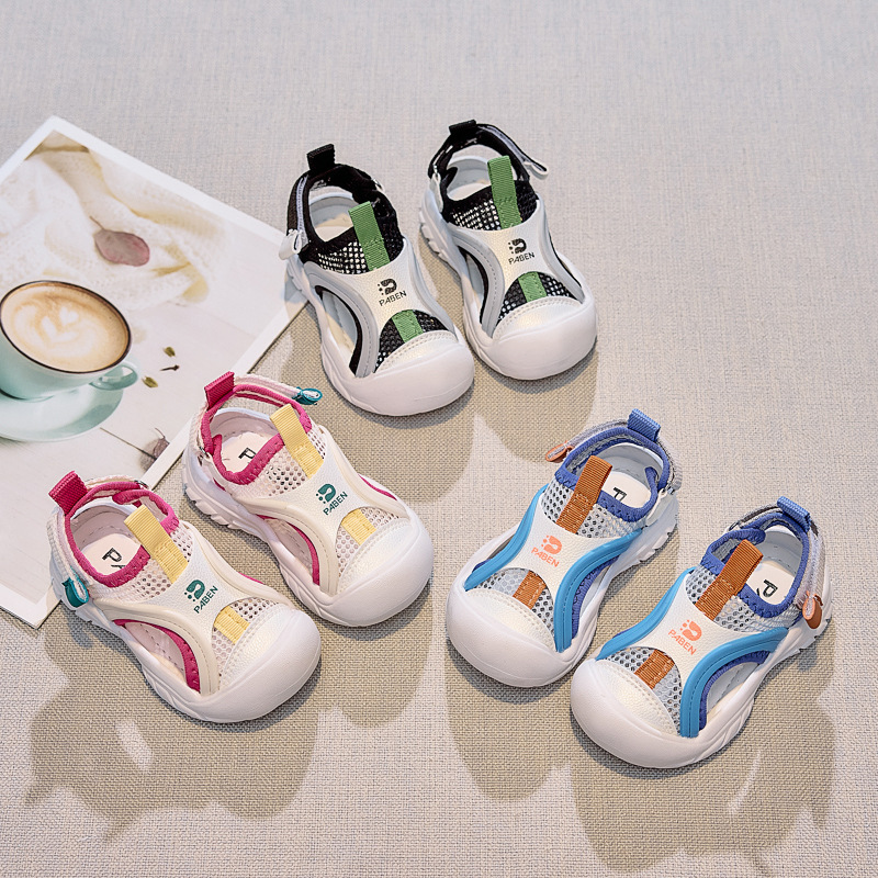 Baotou Anti-kick para niños casual de una sola red transpirable sandalias deportivas huecas 2025 zapatos de verano para niños zapatos de playa marea