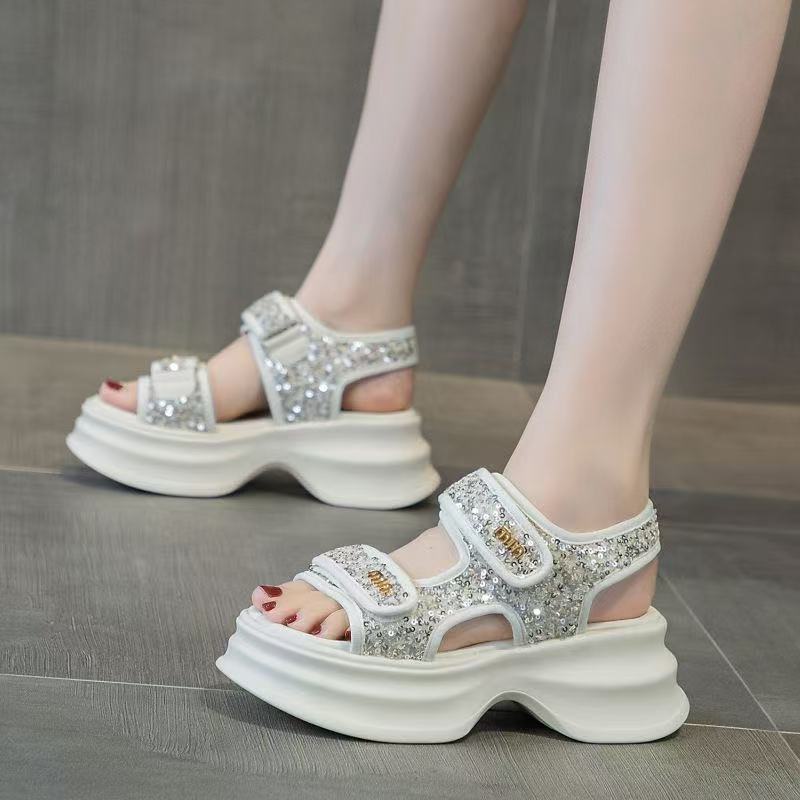 Sandalias deportivas de velcro para mujer 2025 nuevo verano ligero de suela gruesa zapatos romanos de lentejuelas antideslizantes zapatos de playa