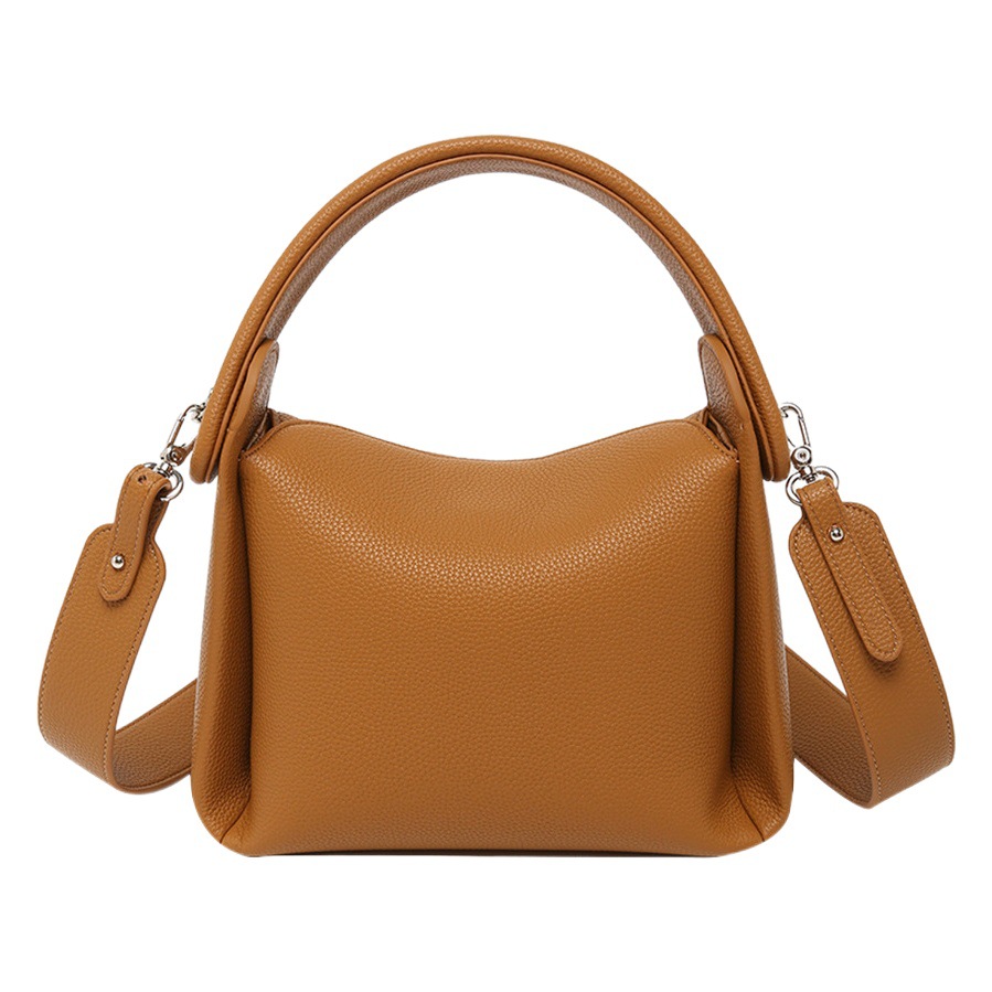 Suave caja de cigarrillos bolsa casual bolsa de dumpling francés 2024 primavera y verano nuevo simple todo partido retro hombro bolsa de mensajero