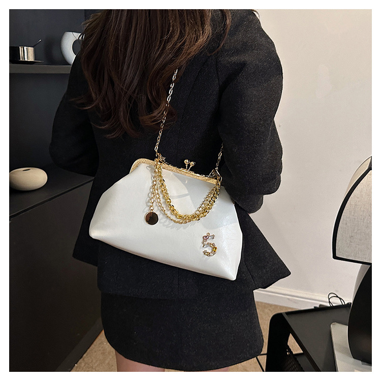Women's 2023 New Gold Mouth Bag Trendy Fashion Chain One Shoulder Handbag Dinner Bag_voghion.com