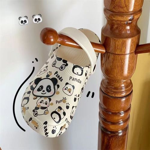 Holey Shoes for Women, Thick Sole Korean Style, Ins Fun Graffiti Cartoon Panda Holey Shoes for Women, Summer Fashion Outdoor Wear, Non-Slip Sand