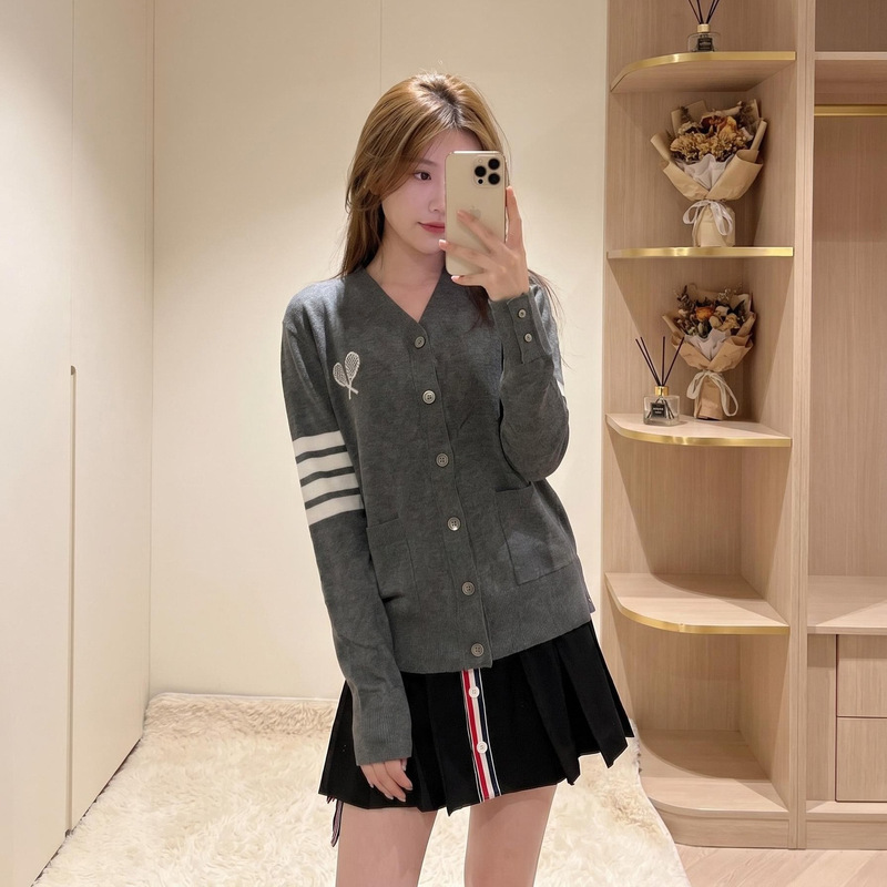 Cross-Border Foreign Trade Tb Tennis Racket Cardigan Six-Button V-Neck Casual Versatile College Style Women's Long-Sleeve Knit Sweater Jacket Cross-Border Foreign Trade Tb Tennis Racket Cardigan Six-Button V-Neck Casual Versatile College Style Women's Long-Sleeve Knit Sweater Jacket