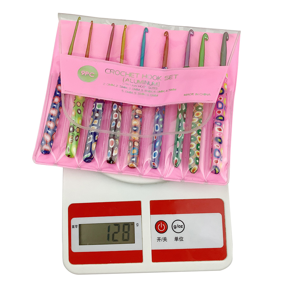 Un conjunto de 9 envases de PVC