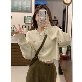 2026春秋新款辣妹破洞毛衣女大码胖mm设计感外穿针织衫短款上衣冬