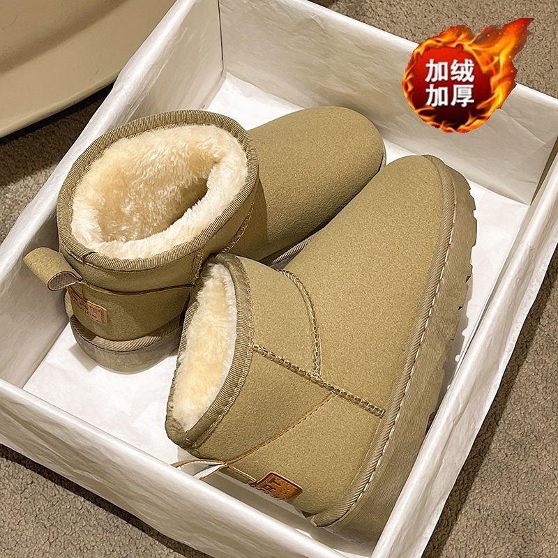 Botas de nieve para mujeres 2025 invierno nuevo retro cabeza redonda de tamaño grande comercio exterior más zapatos de algodón de veludo estudiantes botas de algodón de tubo corto