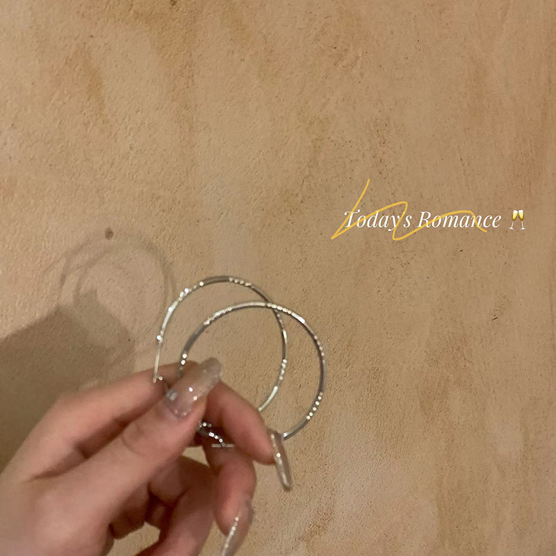 Exaggerated big circle plain ring earrings niche design cold wind ear ring female ear studs 2022 New