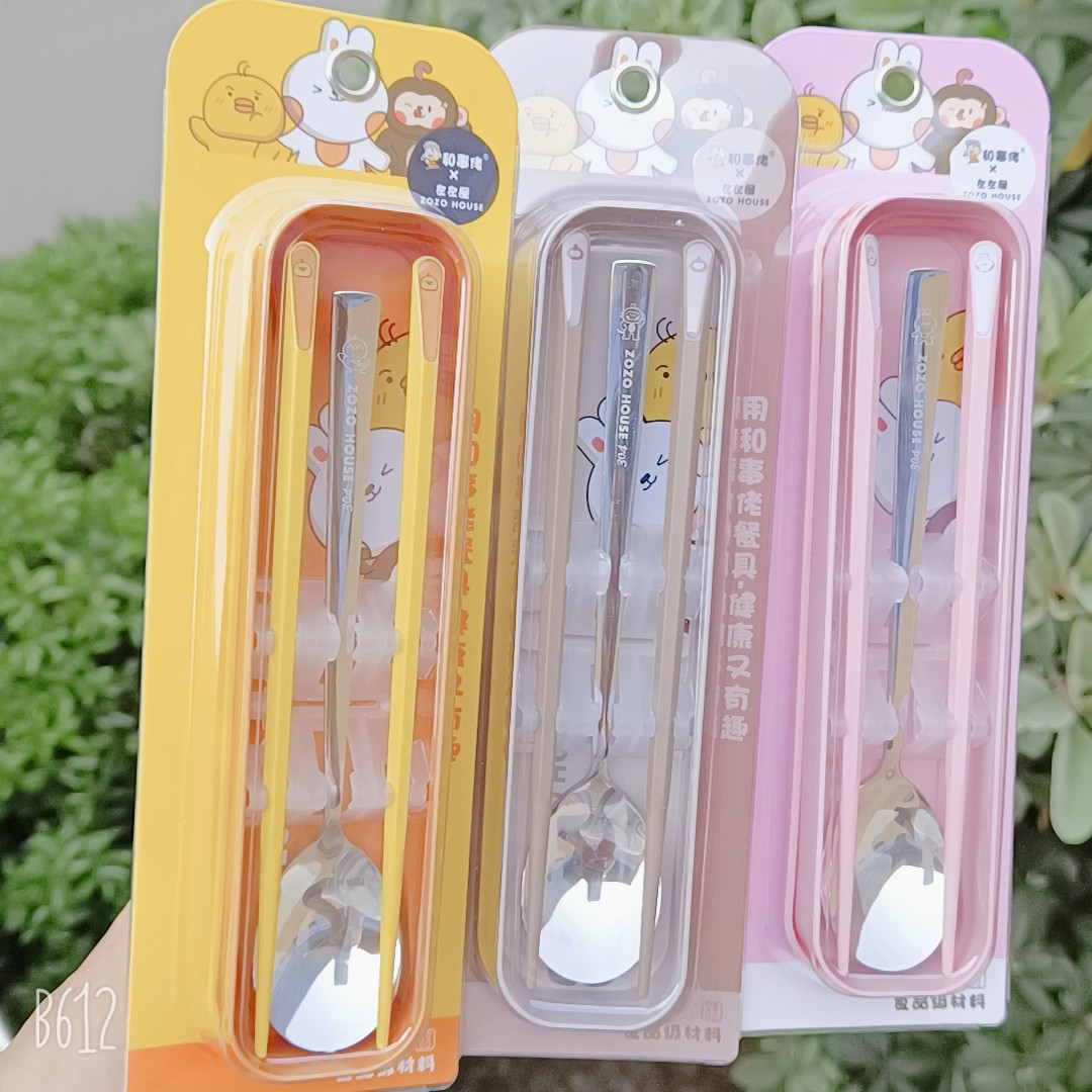 Nueva moda caja de dibujos animados de acero inoxidable regalo snack cubiertos set estudiantes portátiles cucharas al aire libre palillos