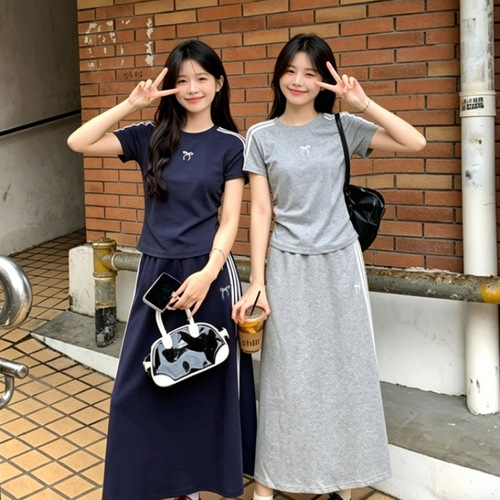 Design Korean two-piece suit for women 2026 summer new bow striped short-sleeved T-shirt + casual skirt