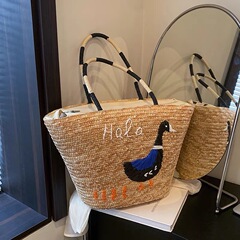 夏の海辺のビーチ休暇草編みバッグ女性2025新型大容量ハンドバッグ野菜かごバッグバケツバッグ