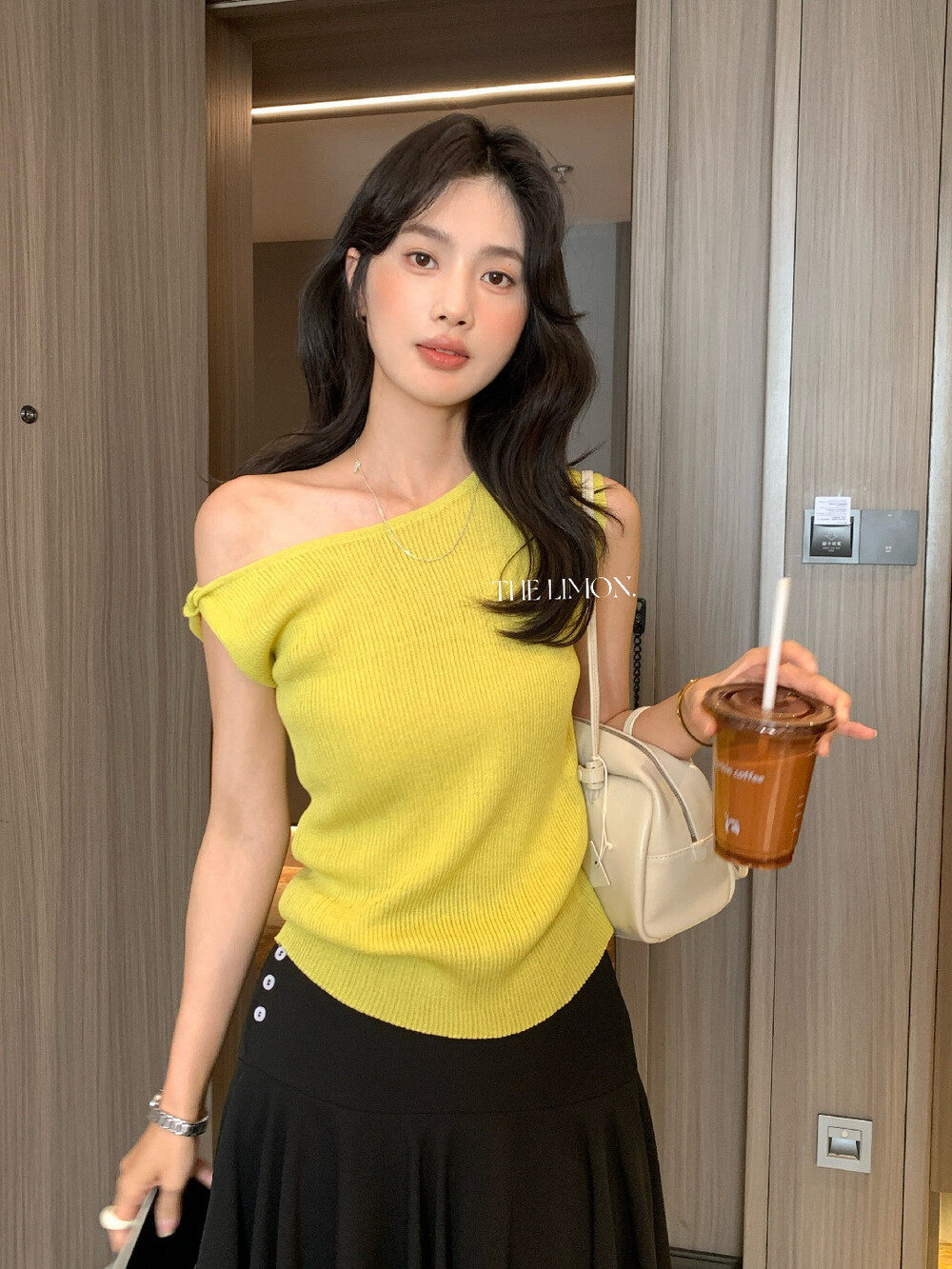 Áo len nữ cổ lọ tay dài phong cách Hàn Quốc, thiết kế vai lệch thắt nút, ôm nhẹ — Thẻ nông, Đậu nành, xám đậm, màu đen chi tiết 4