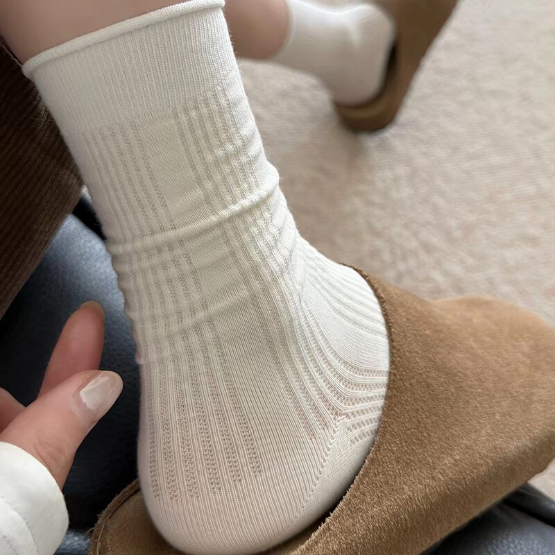 White vertical striped slouch socks for women, summer thin mid-calf socks with rolled edges, Japanese-style seamless basic versatile socks