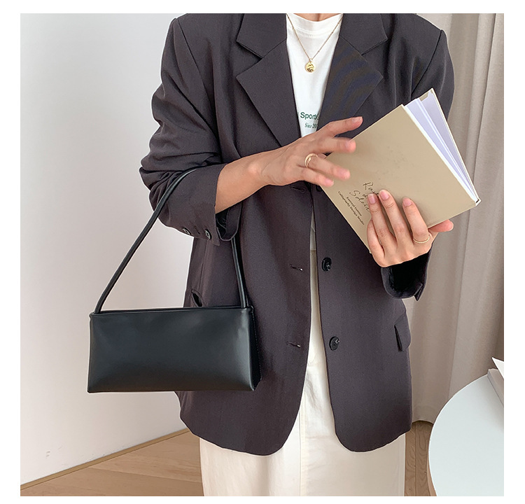 Nuovo handb minimalista con una texture unica. Monospalla versatile sotto le ascelle per le donne e quadrato Instram di alta qualità_voghion.com