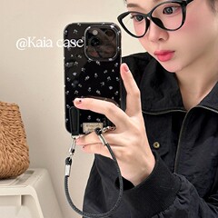 甘いクールな雰囲気感黒系の花はiphone15ProMaxアップル16携帯ケース14ストラップ13を適用します。