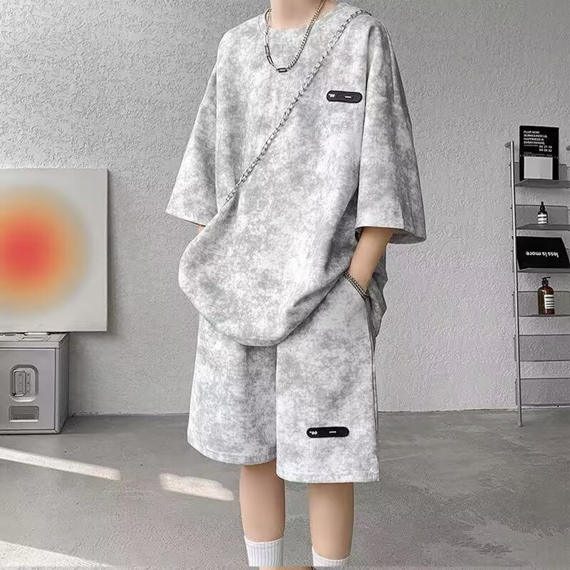 Summer Casual Sports Suit for Men, Niche Design, Three-Quarter Sleeve T-Shirt, Shorts, Trendyy Large Size Men's Clothing Set