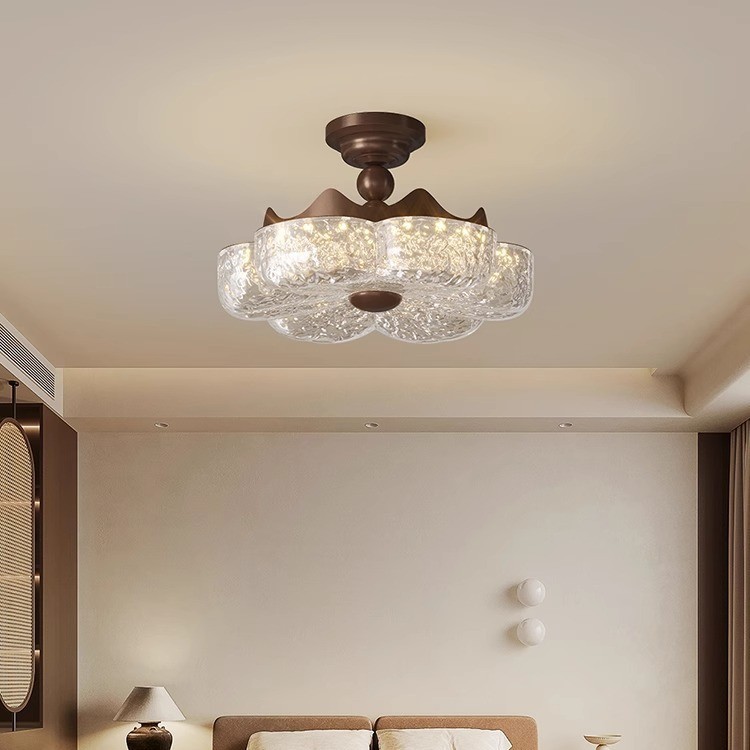 [Estrictamente seleccionado] Lámpara de techo de protección ocular nueva lámina de oro francesa, lujo ligero, habitación privada de resina de alta gama, lámpara de flor creativa