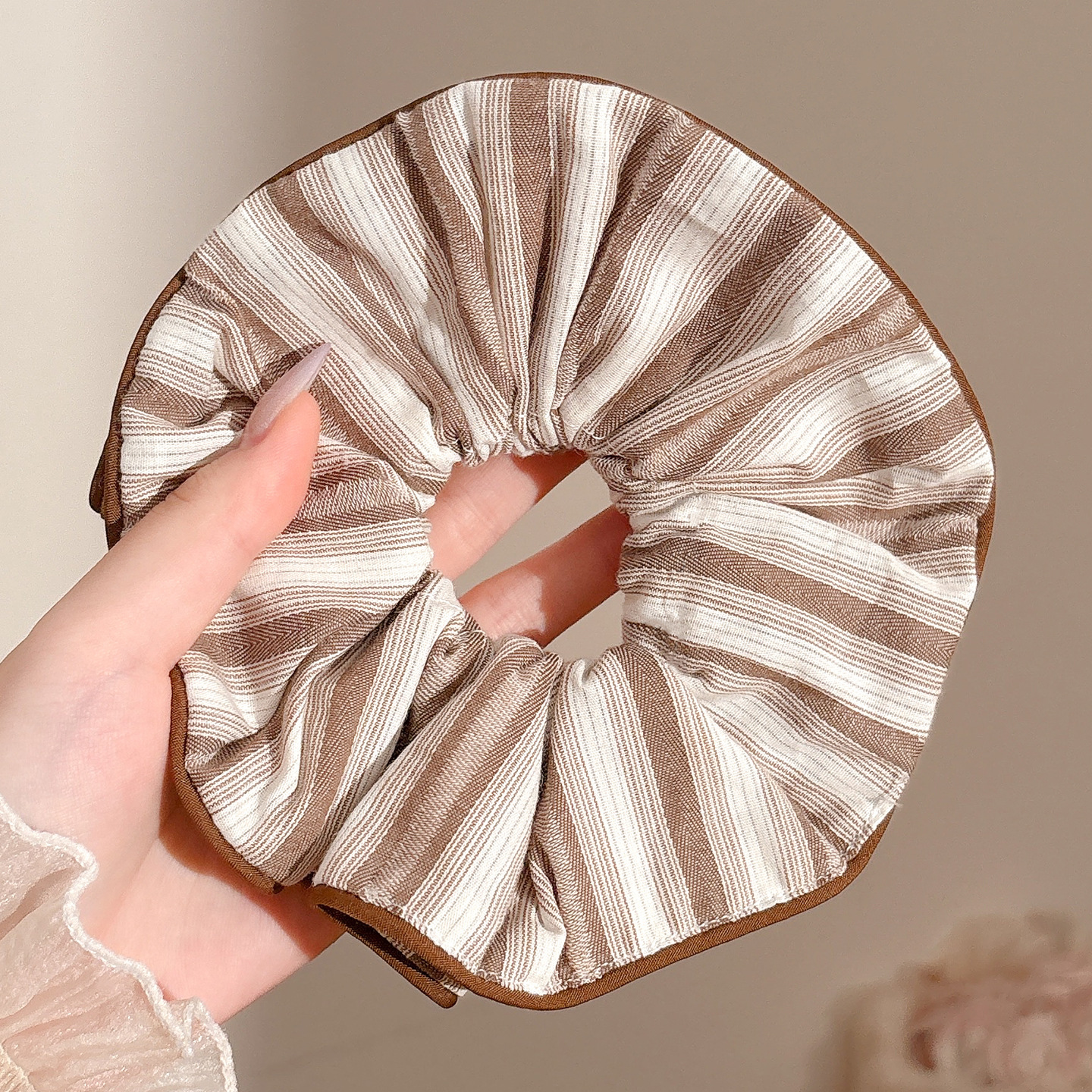 2#체크무늬 작은 허리 브라운 색상 약 15cm