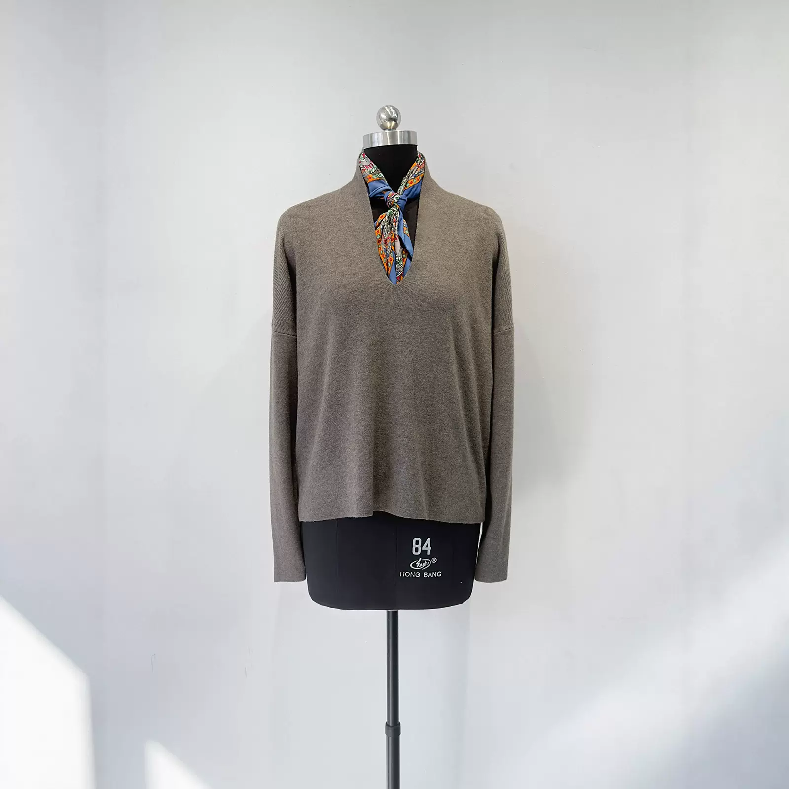 CS柜上1K羊毛混纺V领套头针织衫女25秋冬Chao细软糯毛衣简约百搭