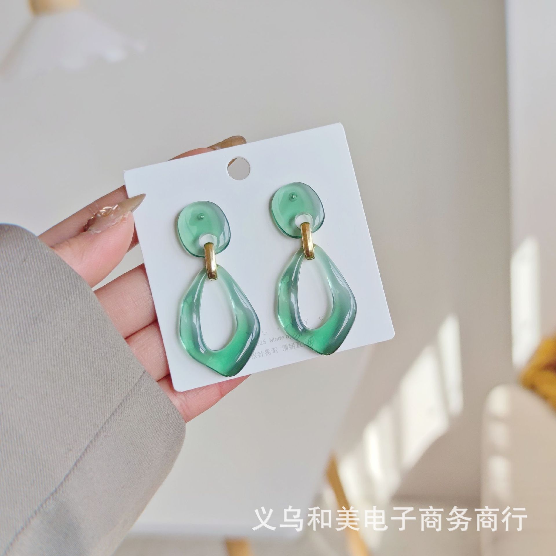 Temperament Korean high-grade crystal transparent acrylic drop earrings fashion geometric earrings 2021 New