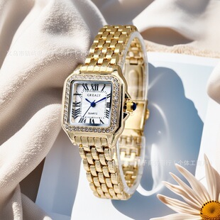 ���p�ݷ�ˮ���sС�����羳����r��ʯӢ����|�͹�Ů�ֱ�