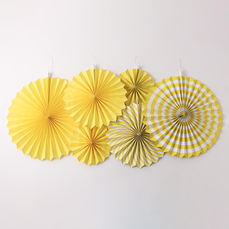 6 Fan de papel amarillo