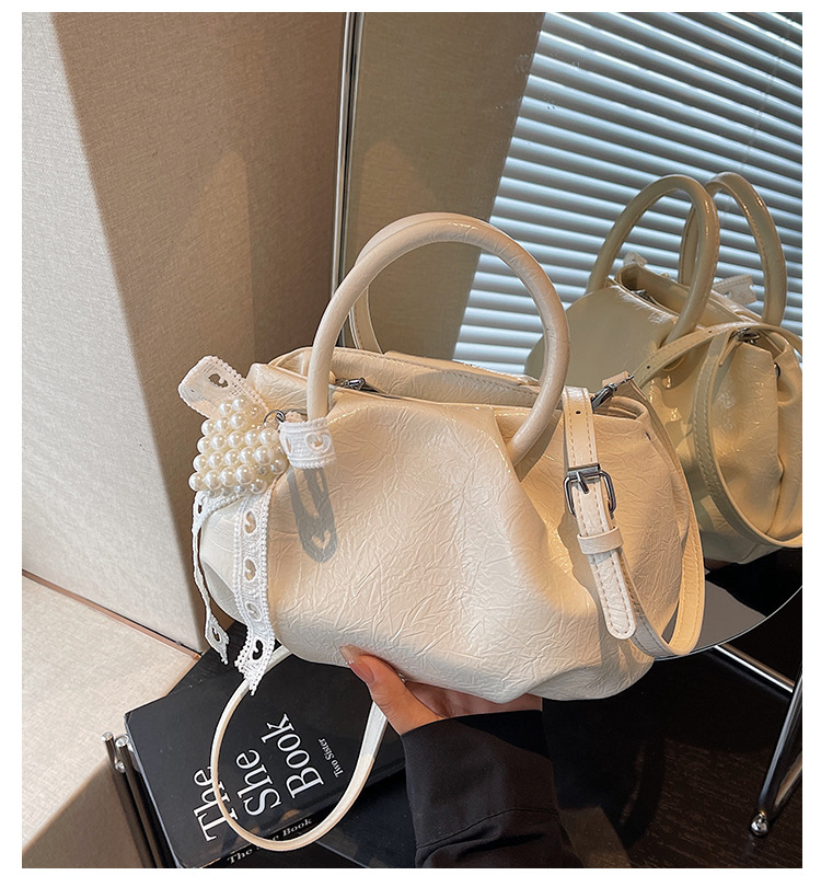 Fashionable tote bag, large-capacity underarm bag, 2025 new solid color texture women's bag, simple commuting bag, soft leather single-shoulder full figure