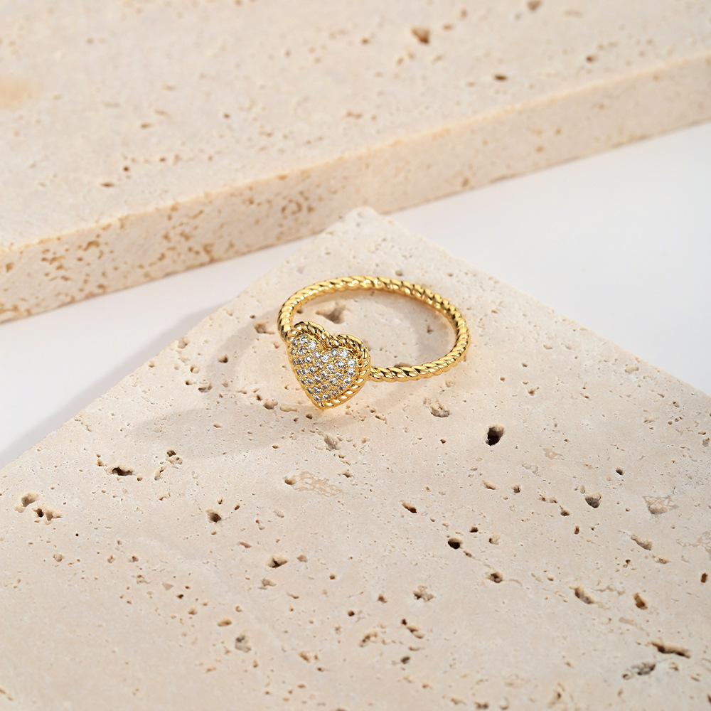 french-retro-love-ring-simple-texture-light-luxury-diamond-love-ring-copper-zircon-womens-ring-ring