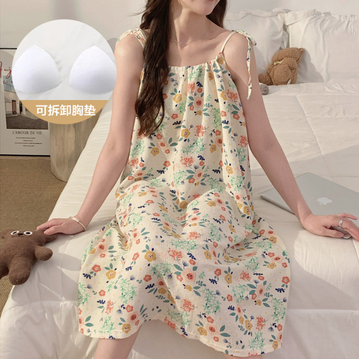 Ins vestido de dormir de cabina de verano pastoral viento pequeña flor de espuma encantadora con almohadilla de pecho suelta media y larga transmisión en vivo