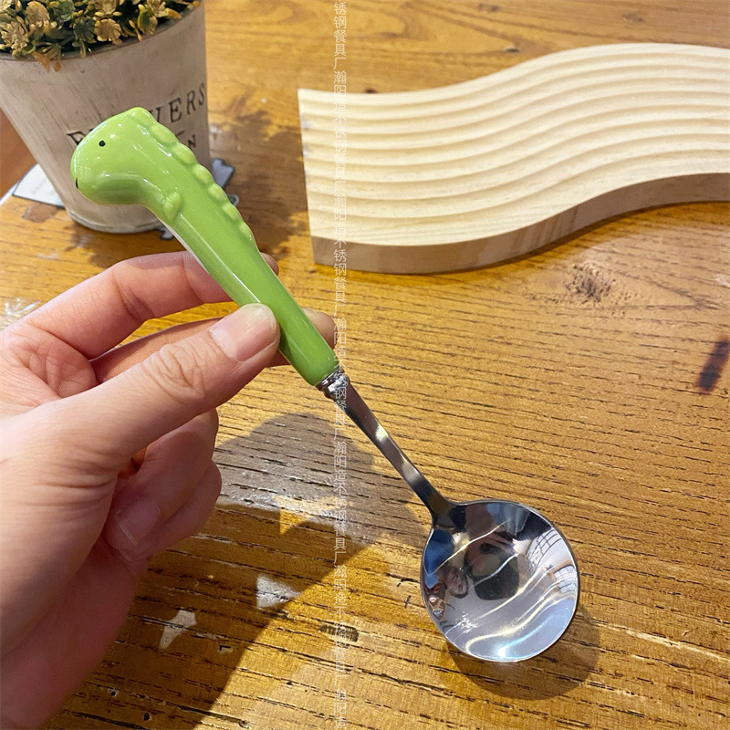 녹색 공룡 숟가락