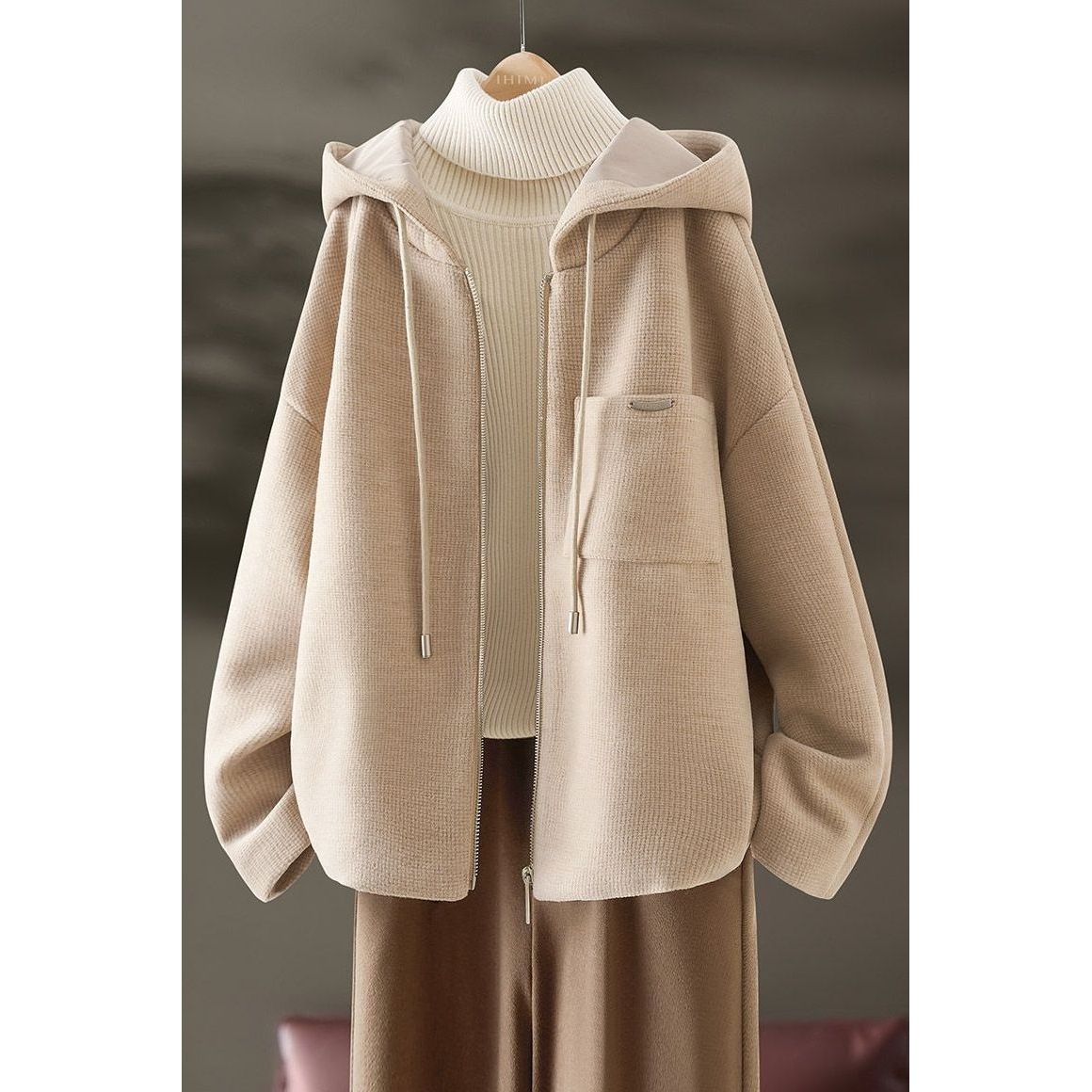 High-End Woolen Outwear Women's Outwear Autumn and Winter Thickeneded Velvet Casual Hooded Sweatshirt with Western Style Loose Silhouette