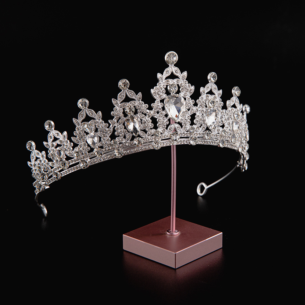 2024 verano explosivo material de aleación galvanizado estilo simple princesa corona de cumpleaños corona de boda corona de novia