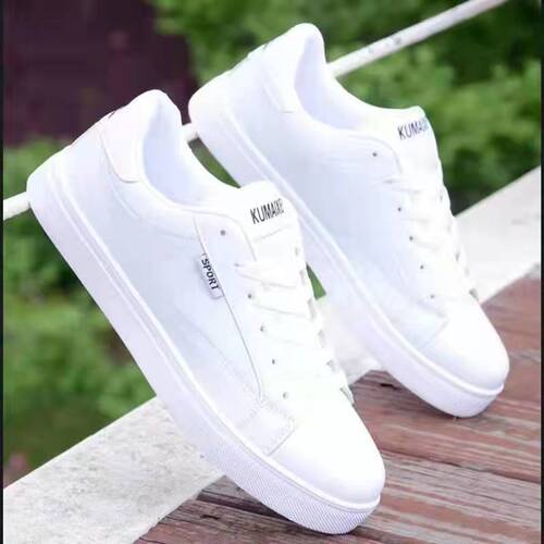 New white shoes for men, trendy and versatile, suitable for middle school students, Korean style, low-top flat sole casual shoes for men