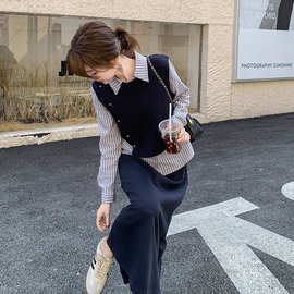 条纹拼接假两件卫衣套装裙女2026春新款法式气质减龄半身裙两件套