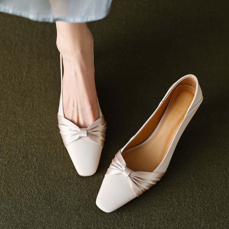 Elegant All-match Elegant Small Square Head Thin Mid-heel Color Matching Pleated Bow 2023 Spring Cowhide Shallow Mouth Single-layer Shoes for Women Elegant All-match Elegant Small Square Head Thin Mid-heel Color Matching Pleated Bow 2023 Spring Cowhide Shallow Mouth Single-layer Shoes for Women