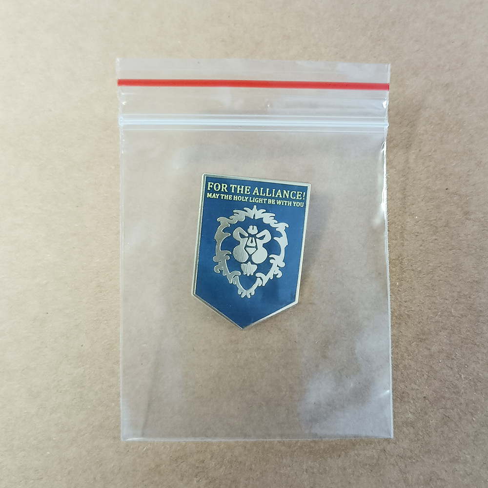 Blizzard Blizzard Game World of Warcraft Brooch Tribal Alliance Flag Badge Classic Game Picture Standard Accessories