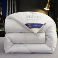 Аутентичное одеяло Hilton DoubleTree с перьевым шелковым наполнителем, весенне-осеннее одеяло для отеля, студенческого общежития, подарок, оптовая продажа одеял