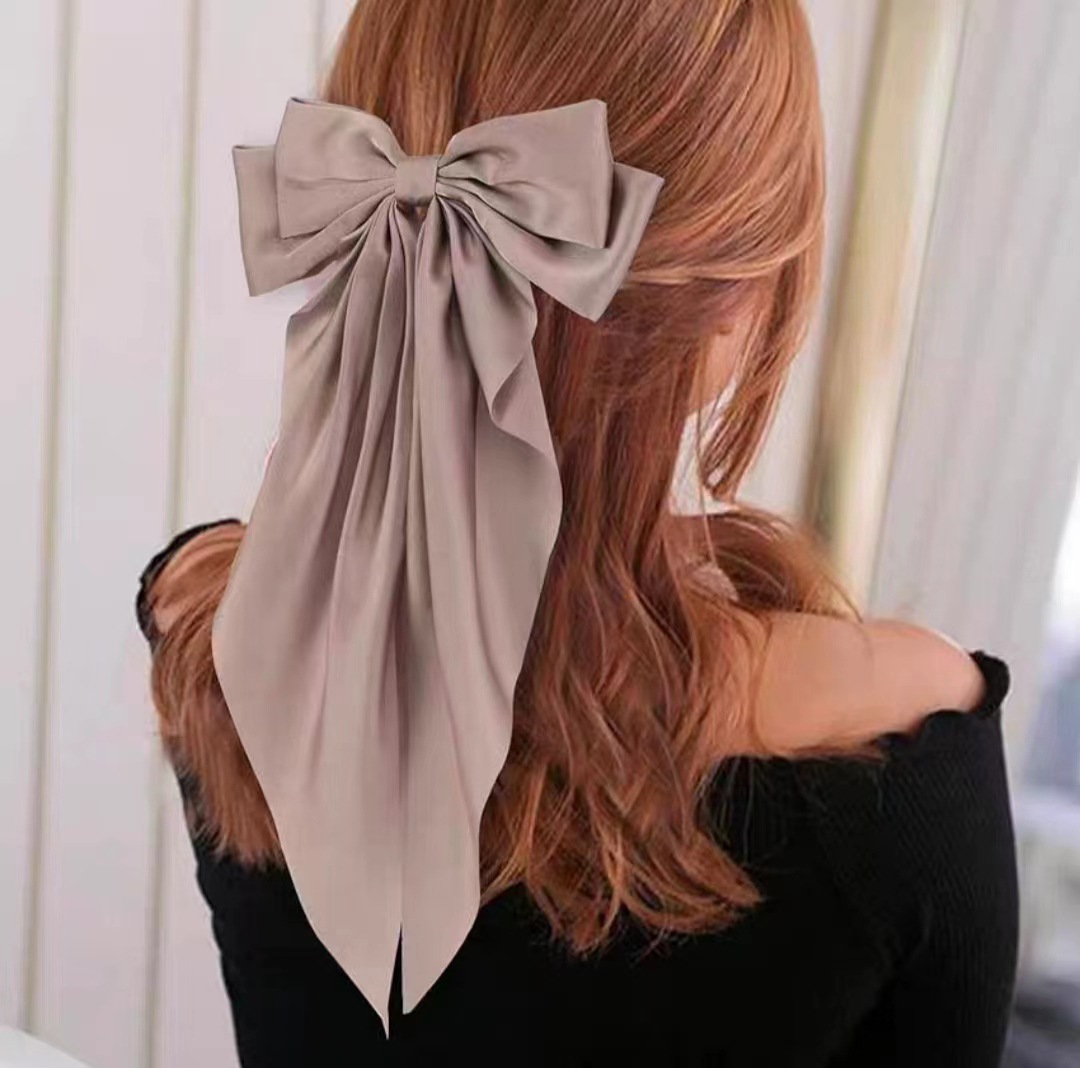 浅咖色蝴蝶结飘带