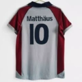 9799 Bayern away with number 10 Matth ä us