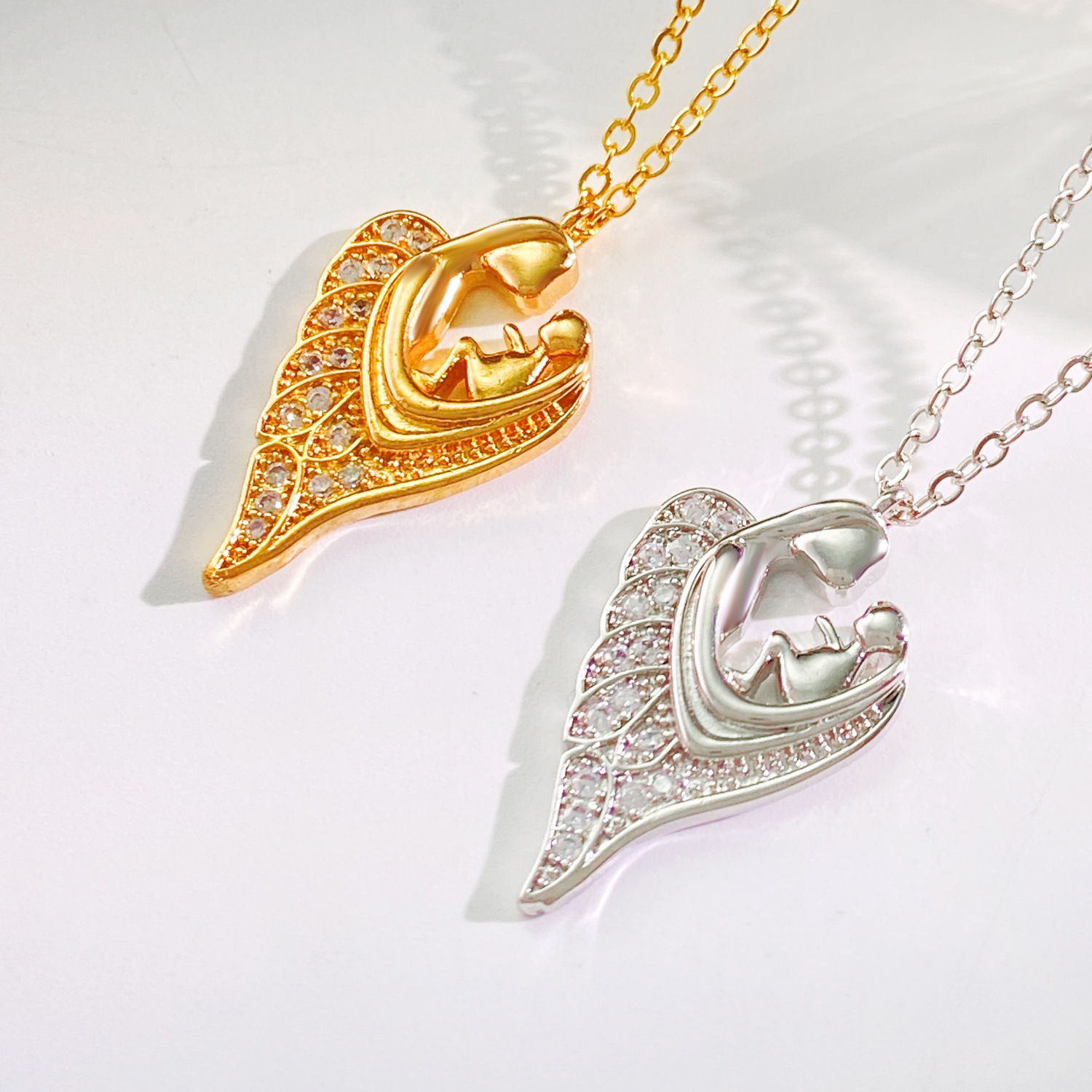 Copper MAMA Human Heart Shape Plating Inlay Zircon Pendant Necklace display picture 4
