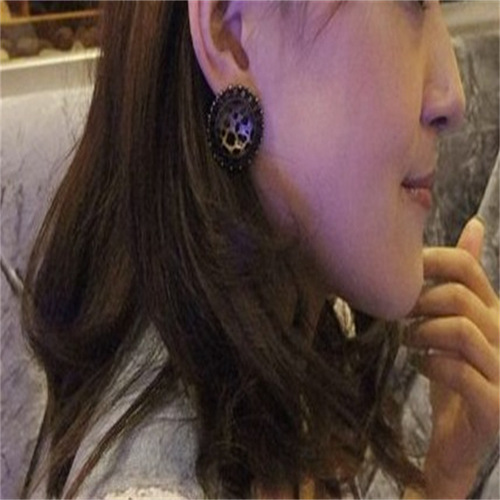 Winter New Arrival Art Deco Retro Cross-Border Bestselling French Style Popular Round Leopard Print Earrings Eardrops Earing Accessories