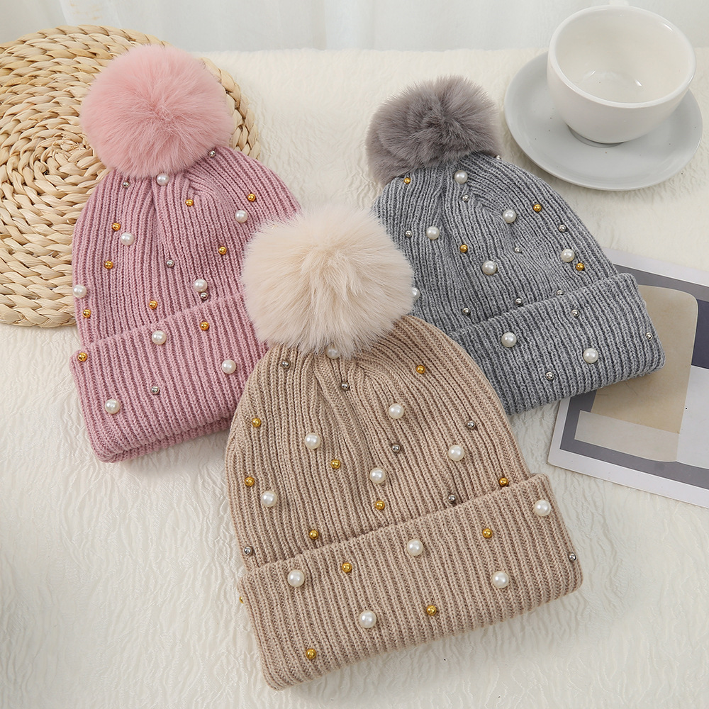 Women's Basic Sweet Simple Style Solid Color Pom Poms Pearl Eaveless Wool Cap display picture 2