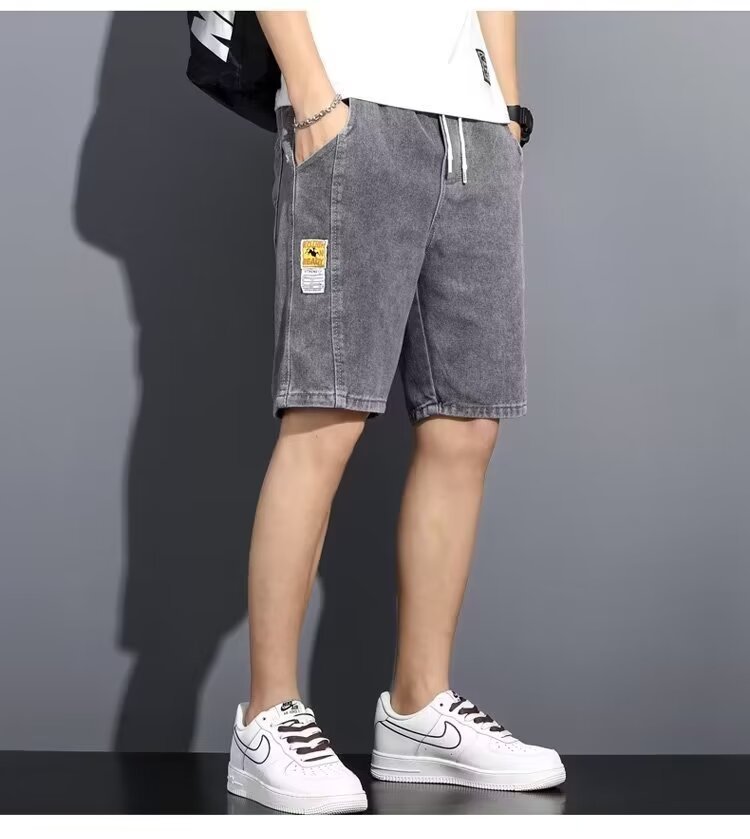 Pantalones cortos de mezclilla de cinco puntos de estilo fino de verano para hombres, pantalones de marca de moda casuales delgados, pantalones de 5 puntos para hombres