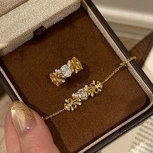 容雅老钱风复古高级戒指雪花鸢尾Vintage中古金色锆石花朵戒指女