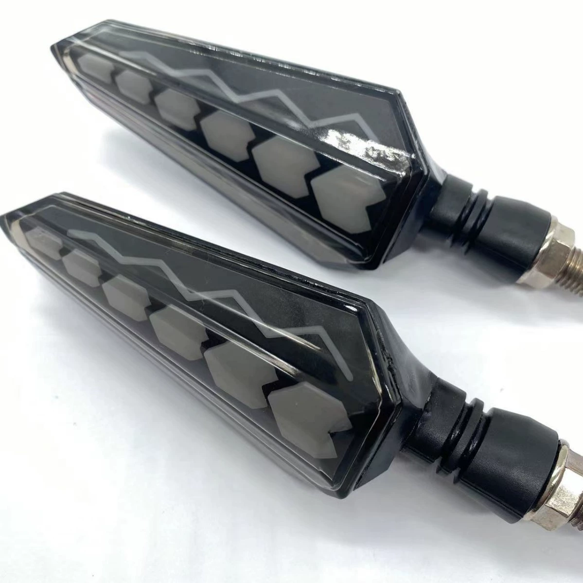 Новый мотоцикл, работающий по воде, поворотник, модифицированный светодиодный сигнальный фонарь со сканирующим светом направления, лошадь, бегущая, поворотник, черная езда