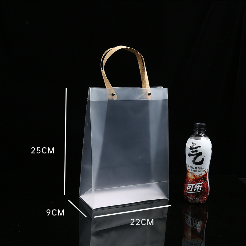 スポット卸売 pp 透明ハンドバッグつや消し pvc プラスチックギフトバッグ結婚式のキャンディーギフトバッグカスタマイズ|undefined