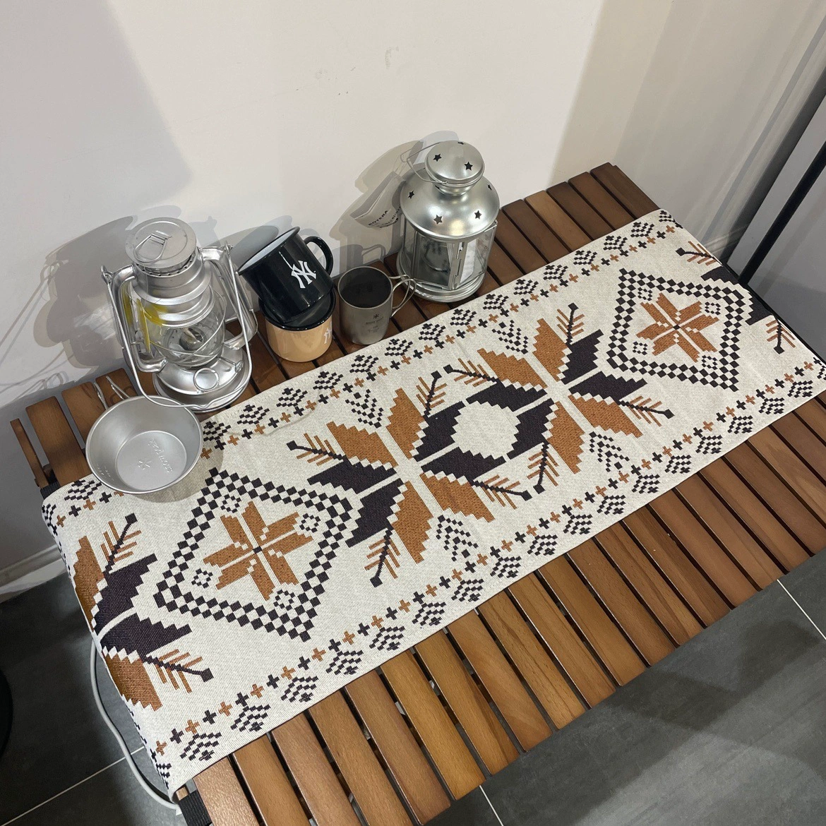 Скатерть для стола тканевая (апельсиновый клен) 35×150 см, походно-отдыхующая складная скатерть